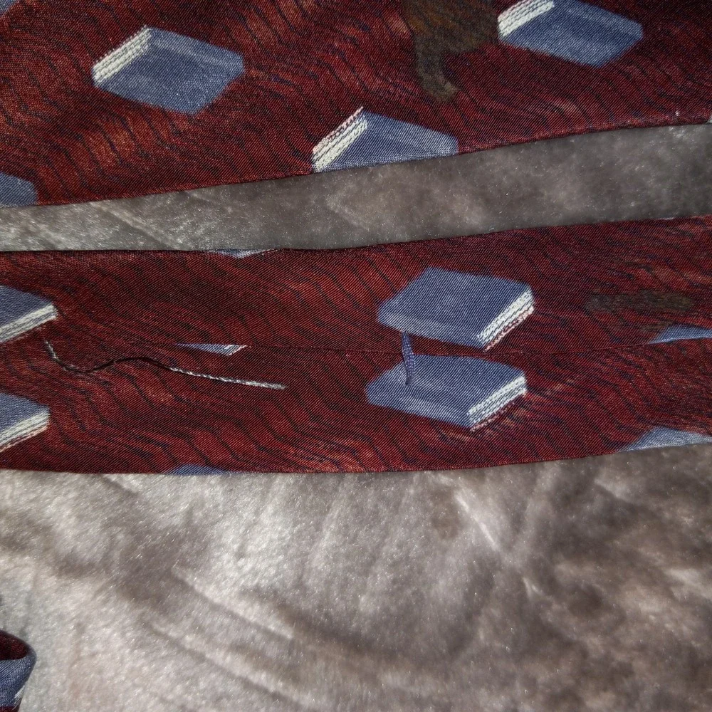 Zylos George Machado Elegant Silk Tie With Geometric Red & Silver Pattern